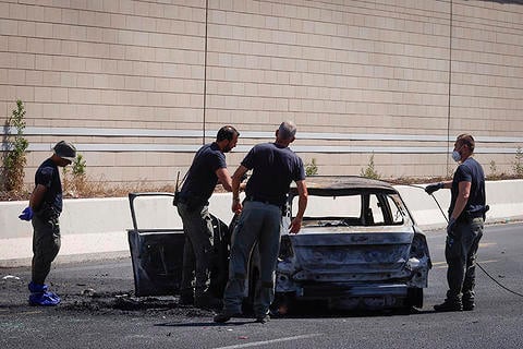 זירת פיצוץ הרכב באיילון. צילום: יהושוע יוסף/פלאש90