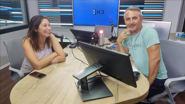 שניים עם אשכול נבו