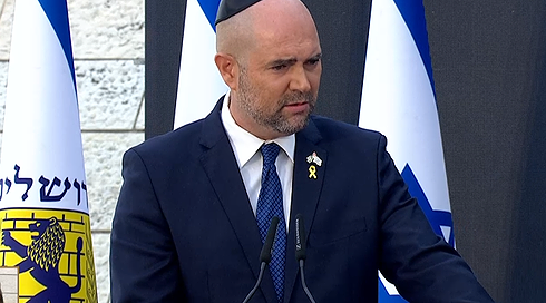 "עלינו להעביר את נגיף השנאה": אוחנה בטקס בבית יד לבנים