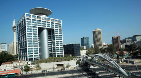 בשידור חי: שני עיתונאים אזרחי טורקיה נעצרו בחשד שתיעדו את הקריה בת"א