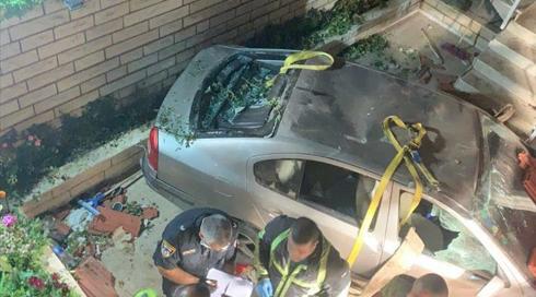 אח ואחות נהרגו מפגיעת רכב שהידרדר לחצר בית בערערה