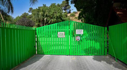 פגיעה מינית והזנחה: דוח חדש ממליץ לסגור את מוסדות משרד הרווחה