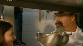 ישראל אהרוני מארח את ניידת השידור של זאפ. 27.2.1997