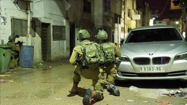 חיילים, לוחמים, מעצר, כפר