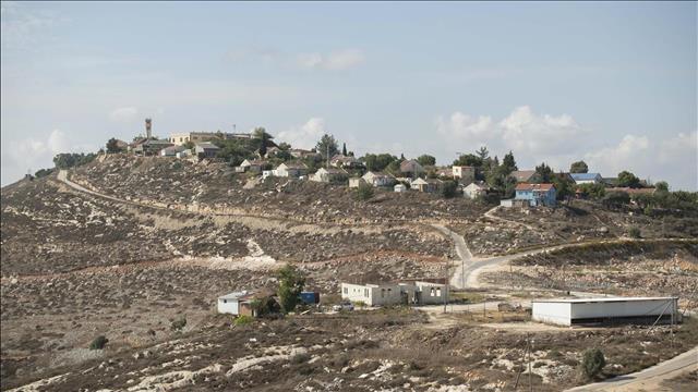 מבט מרחוק על ההתנחלות יצהר שבשומרון, 20.10.19