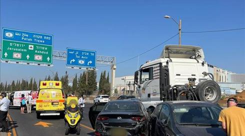 בתוך שעות: שלושה הרוגים בתאונות דרכים