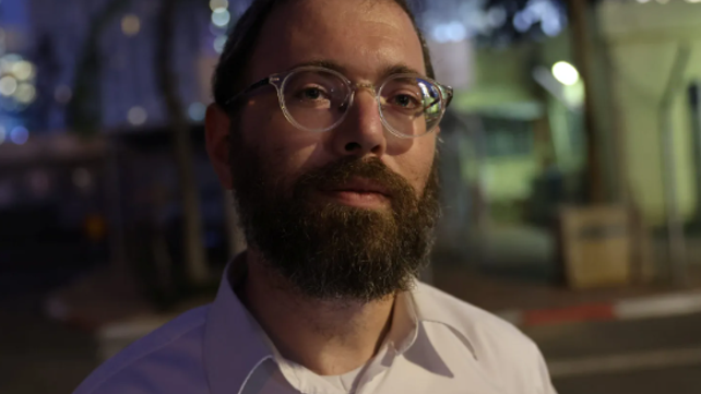 העיתונאי ישראל פריי