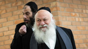 השר יצחק גולדקנופף עם מוטי בבצ'יק