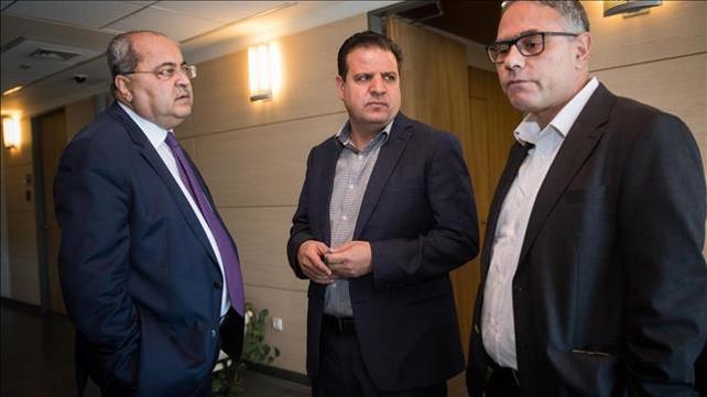 מטאנס שחאדה, איימן עודה ואחמד טיבי בכנסת, ספטמבר 2019