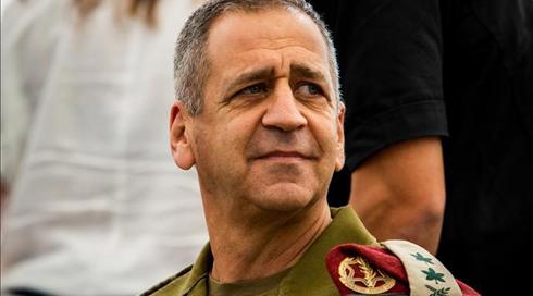 לקראת סגירת ההסכם עם לבנון על הבול הימי? הרמטכ"ל כוכבי ממריא לצרפת