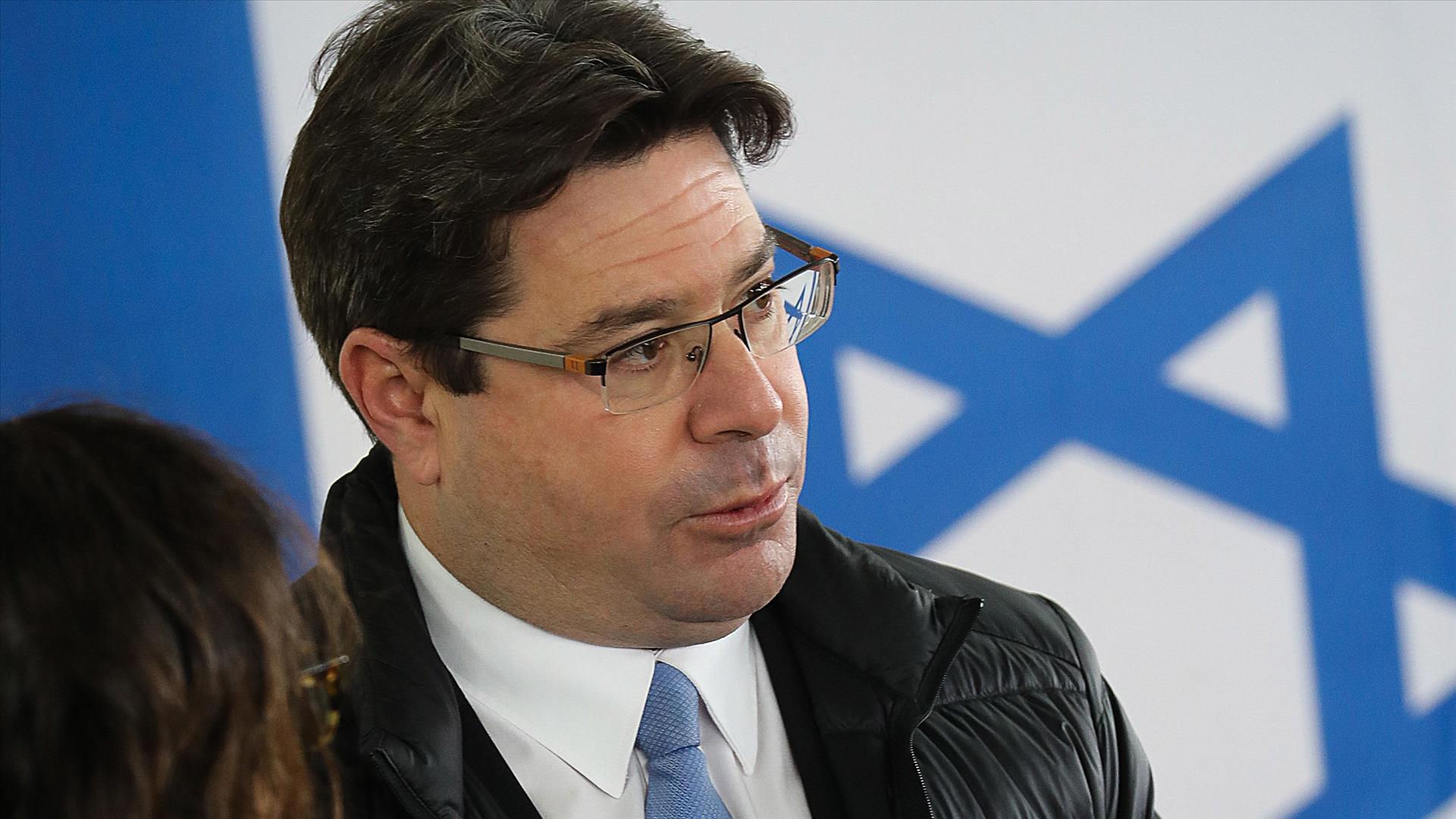 אופיר אקוניס