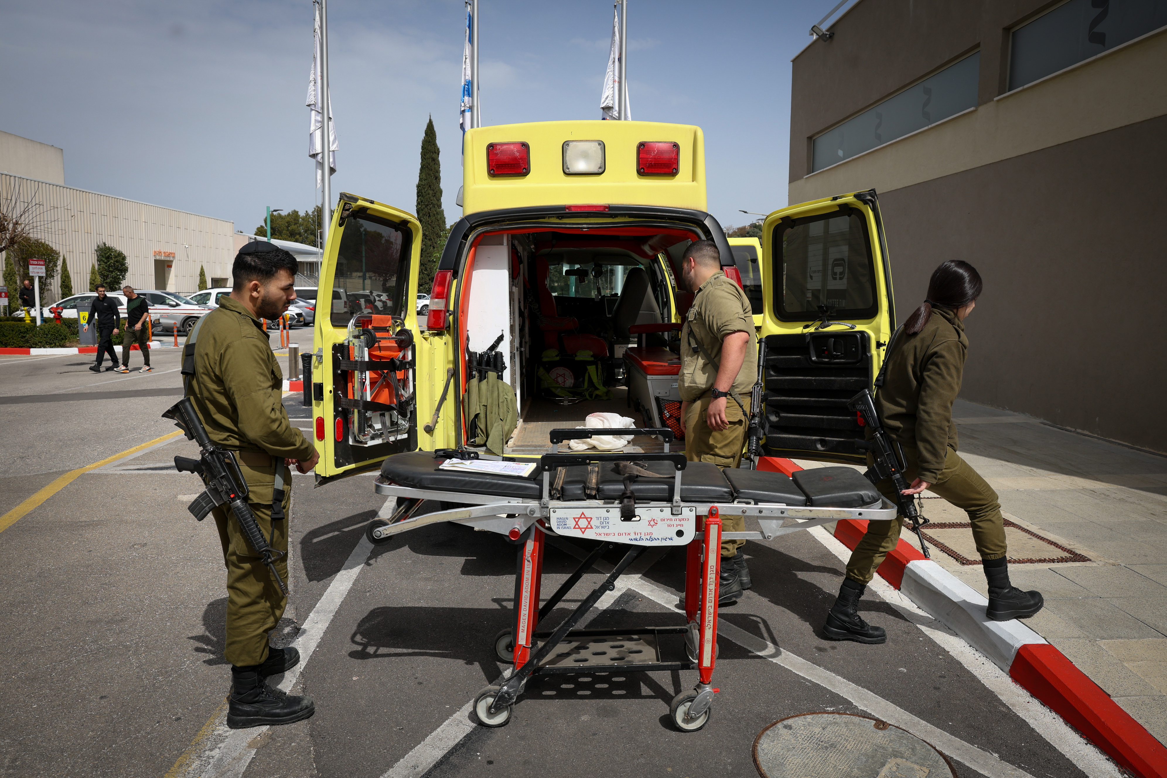 אמבלונס צבאי