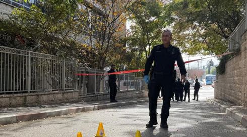הוארך מעצרו של תושב נחף החשוד בדקירת שוטר ומאבטח בכרמיאל