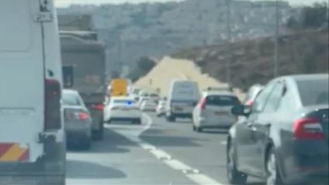 תיעוד זנדברג עוקפת פקק