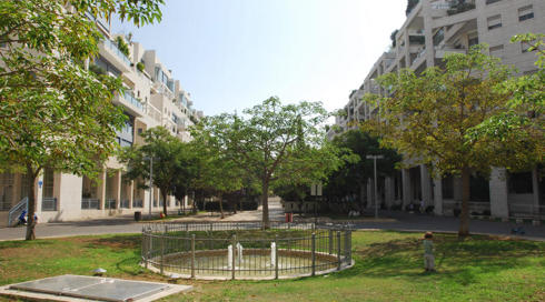 בהלה בצפון ת"א: הורים דיווחו על פדופיל שפונה לילדים בשכונה