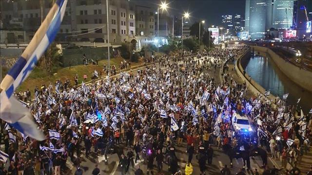 מפגינים חוסמים את איילון 25.03.23