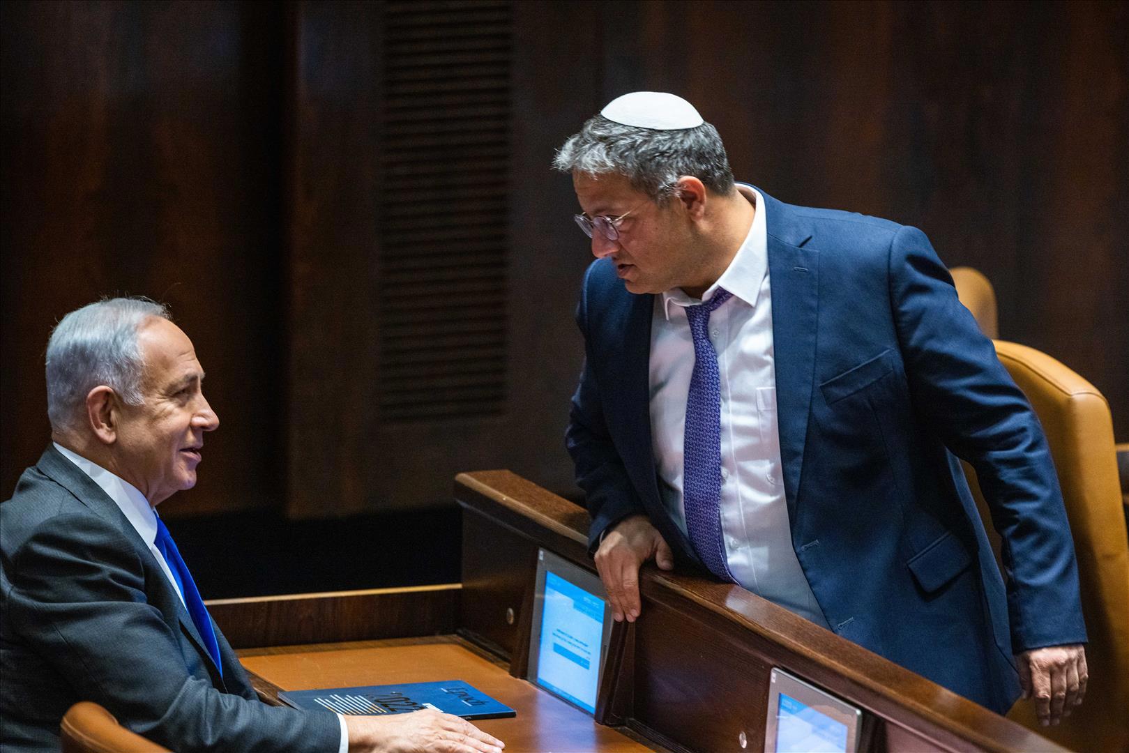 בן גביר ונתניהו בכנסת