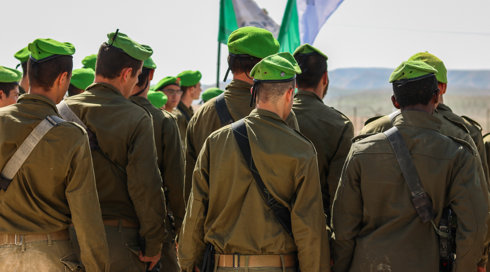 "הם רוצים להמשיך לתרום, רק מבקשים הפסקה": ריאיון עם אמו של אחד החיילים שביקש לא להיכנס לעזה