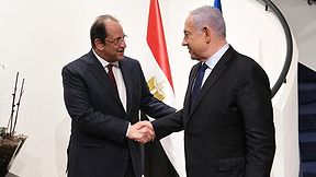 ראש הממשלה בנימין נתניהו עם ראש המודיעין המצרי בדימוס עבאס כאמל, 30.05.21