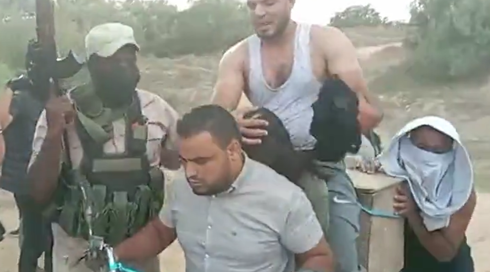 מול עשרה חמושים, על אופנוע: תיעוד חדש מחטיפתה של נועה ארגמני