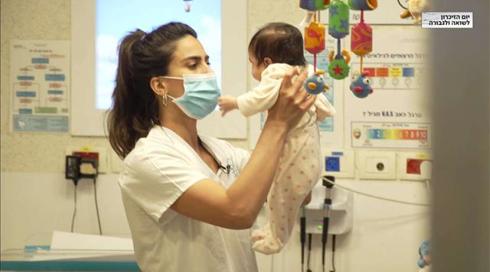 שוברת כל מוסכמה ישראלית: הבדואית שהשיאה משואה ביום השואה