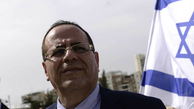 שר התקשורת איוב קרא