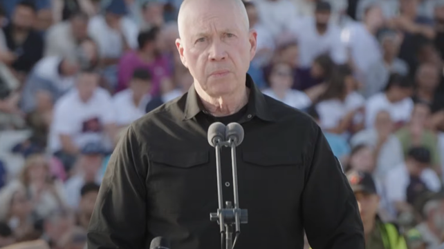 גלנט בטקס סיום הקצינים