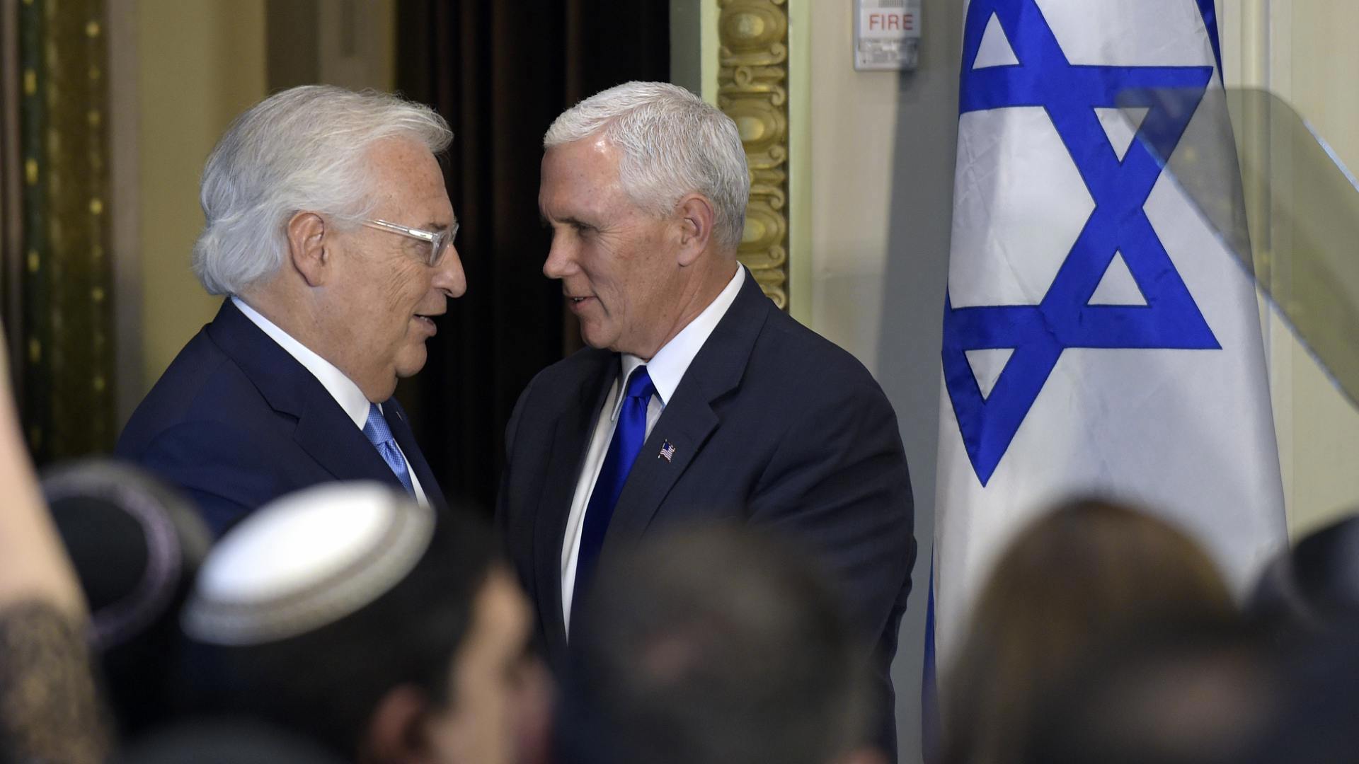 השגריר דייוויד פרידמן עם סגן הנשיא האמריקני מייק פ
