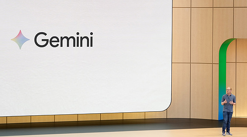 סגן נשיא חטיבת Gemini בגוגל, ג'וש וודוורד בכנס של החברה
