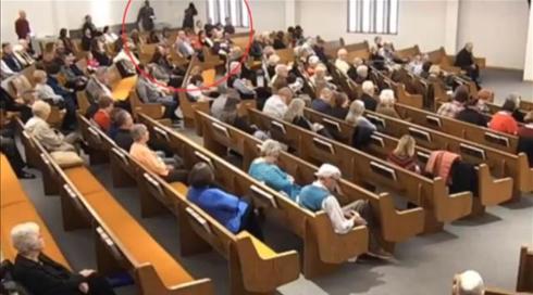 "יכול היה להיות יותר גרוע": 2 הרוגים באירוע ירי שתועד בכנסייה בטקסס