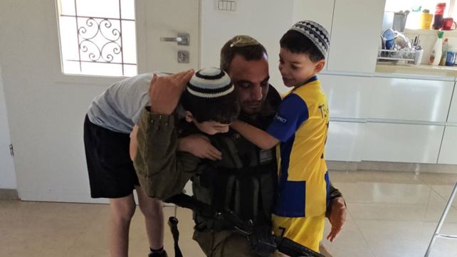 נתי דרי וילדיו