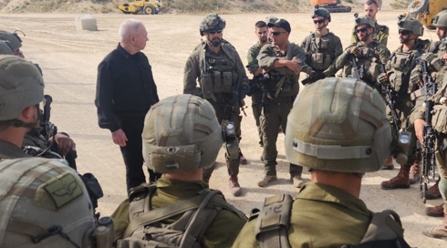 ברקע איום הסנקציות: גלנט יגיע לביקור בגדוד נצח יהודה