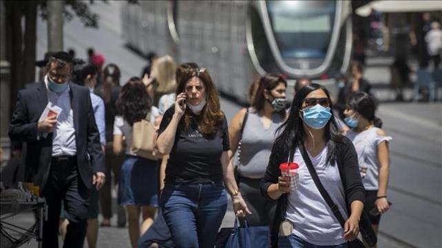 אנשים עם מסכות ברחוב יפו בירושלים, 8 ביוני 2020