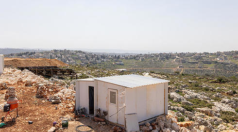 המשטרה: תושב חווה בבנימין נטרל בירי פלסטיני שניסה לפגוע בו