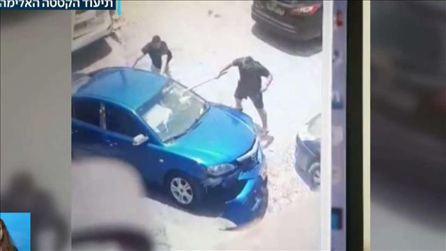 תיעוד: ויכוח על מקום חנייה - הפך לקטטה אלימה