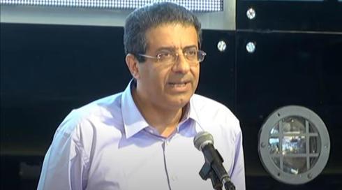 עד התביעה המרכזי בתיק 4,000 פנה לפרקליטות: מנסים לשנות מידע עליי ברשת