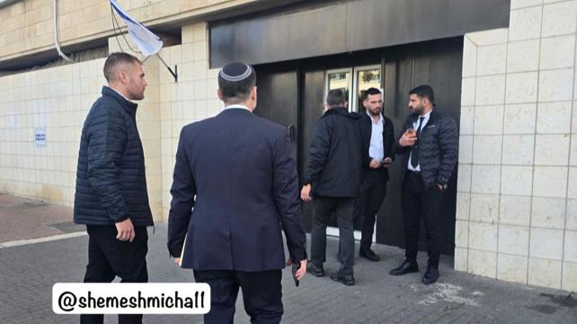 בצלאל סמוטריץ' בדרכו לפגישה עם ראש הממשלה בנימין נתניהו