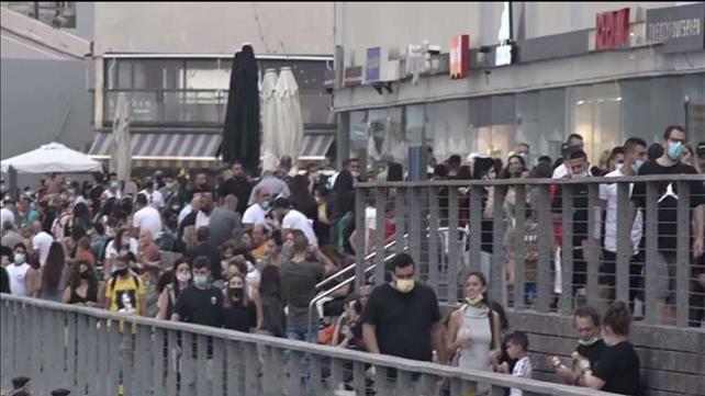 בזמן שהשרים מתווכחים: מרכזי הקניות פתחו – והציבור הצביע ברגליים