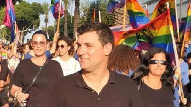 ח"כ איתן גינזבורג במצעד הגאווה ברעננה, יוני 2019