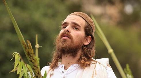 רגע לפני מועד השחרור: גלנט האריך
