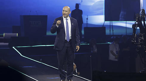 בנט: "נתניהו בהיסטריה. התקווה שלנו תחליף את השלטון בישראל"