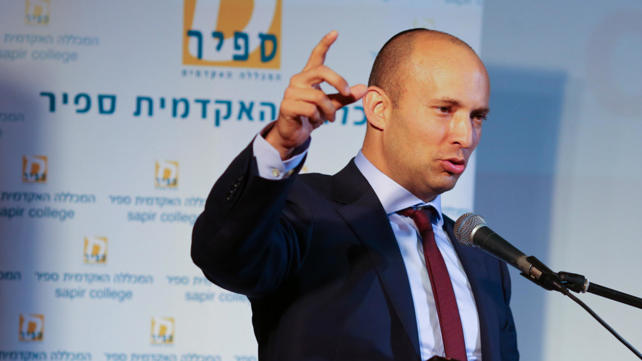 שר החינוך נפתלי בנט