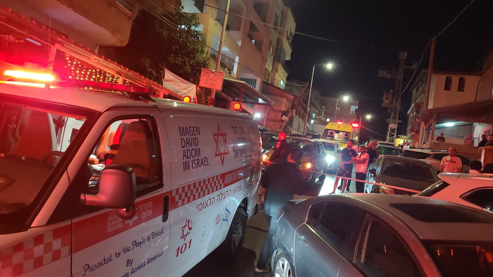 אמבולנס מד"א בזירת הרצח הכפול ביפיע