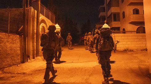 נער פלסטיני בן 16 נורה למוות בידי צה"ל במהלך עימותים עם פורעים יהודים