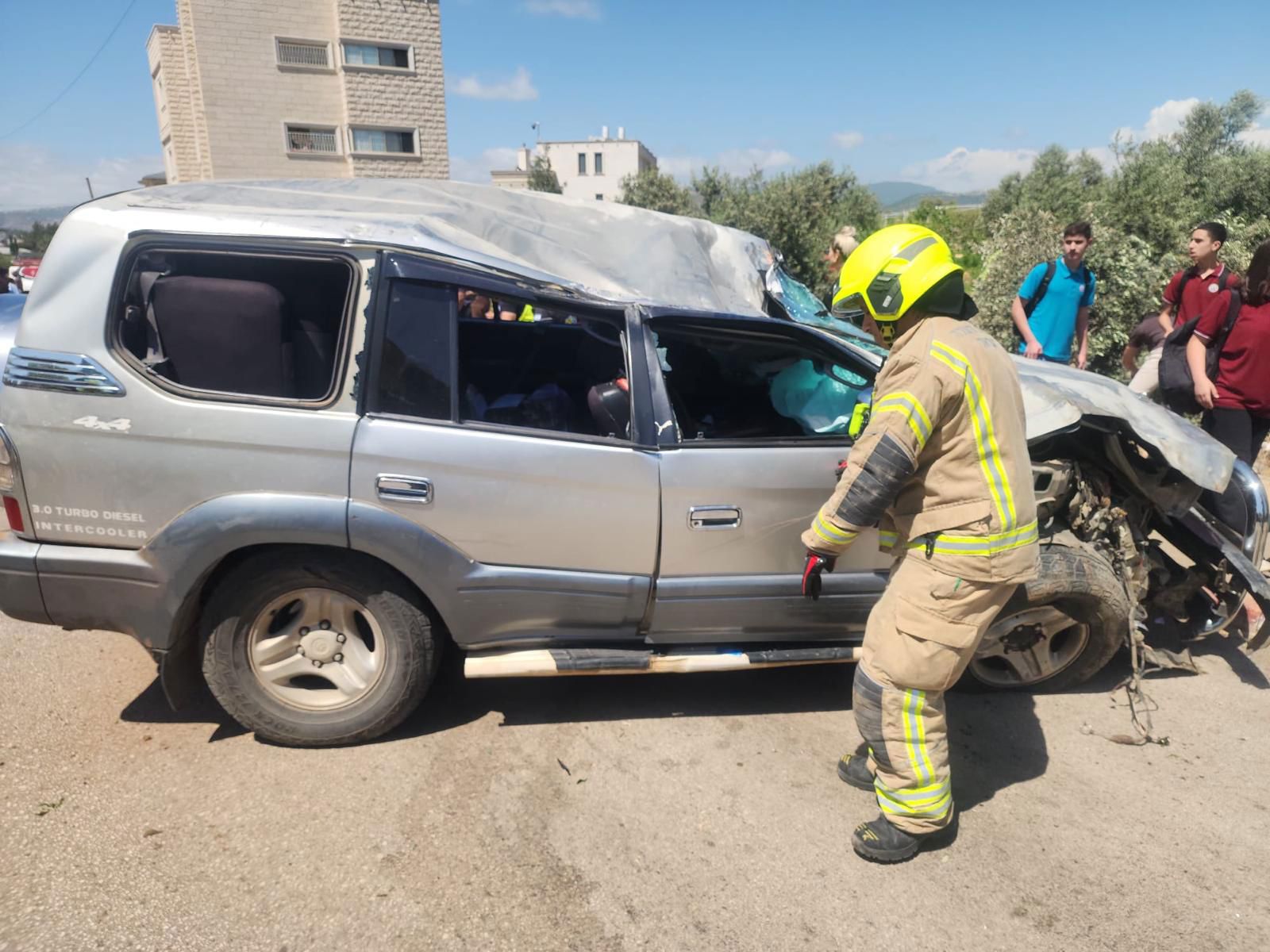 רכב התהפך בסחנין ופגע בתחנת אוטובוס, כ-10 נפצעו