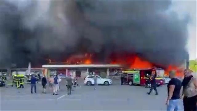 רוסיה הפגיזה קניון באוקראינה