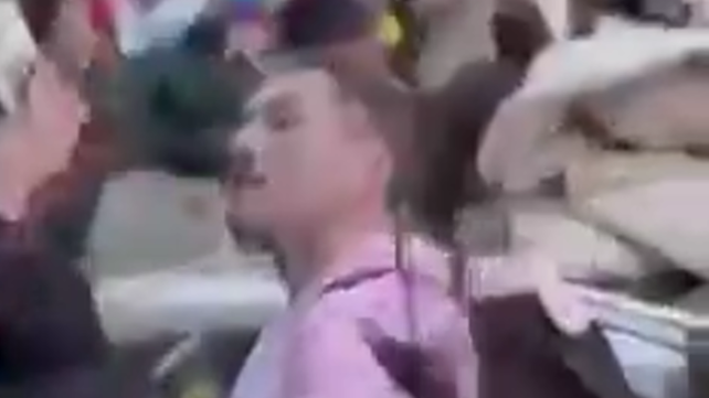 אבנר נתניהו במסיבת פורים בשכונת נחלאות בירושלים