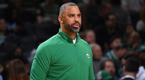 סערה ב-NBA: מאמן ניהל מערכת יחסים אינטימית עם אשת צוות