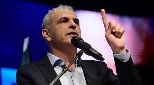 בכירים בכולנו מבהירים: כחלון לא יוותר על סמכויות משרדו