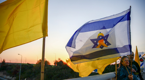 נציג המוסד שוהה בקטר; השאיפה - יישום עסקת חטופים בתקופת ביידן